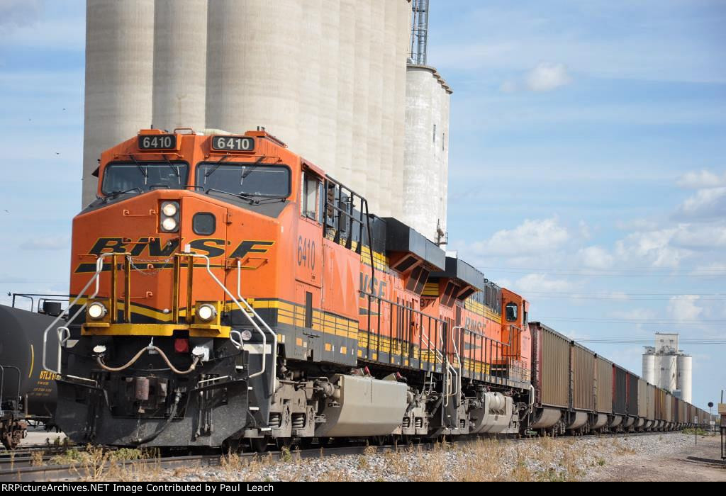 Empty coal train rolls west